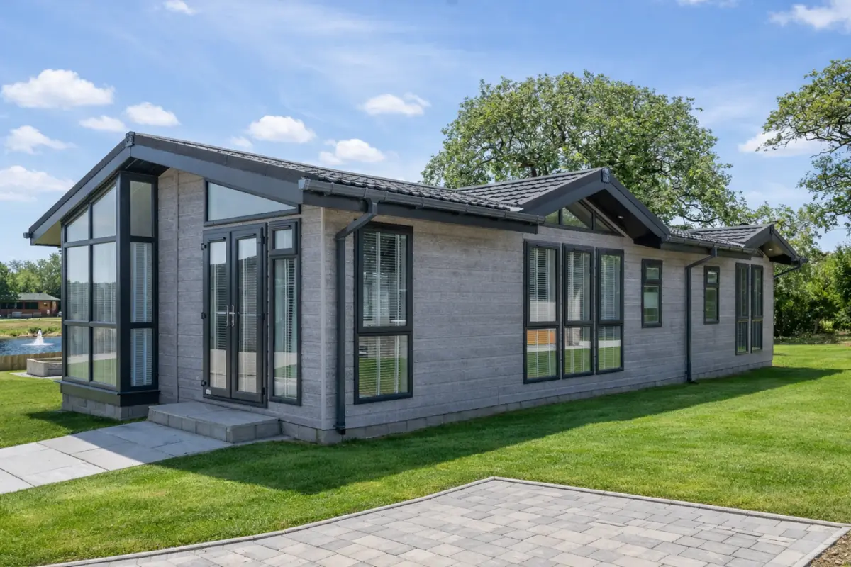 Arundel Lodge panoramic front views