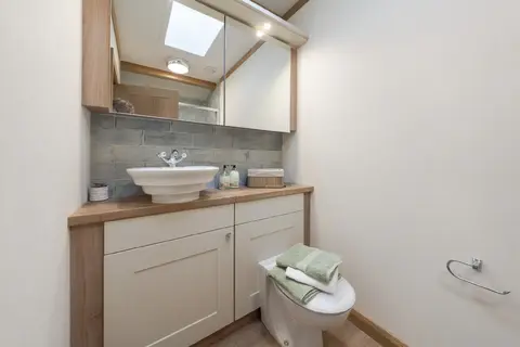 Ensuite vanity unit