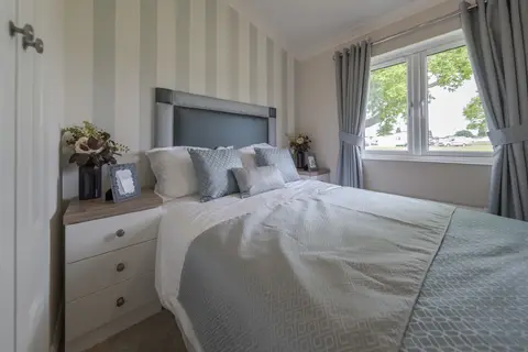 Guest bedroom