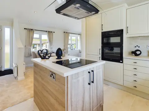 Kitchen with island hob