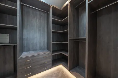 Walk‑in wardrobe