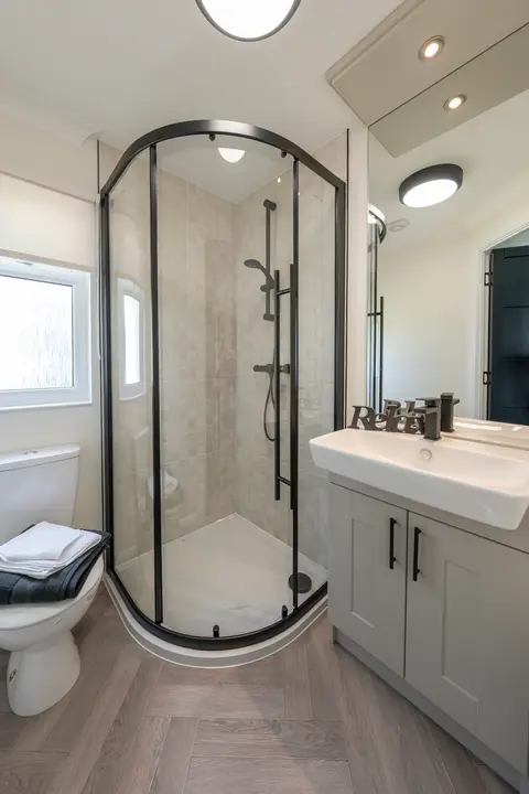 Ensuite shower room